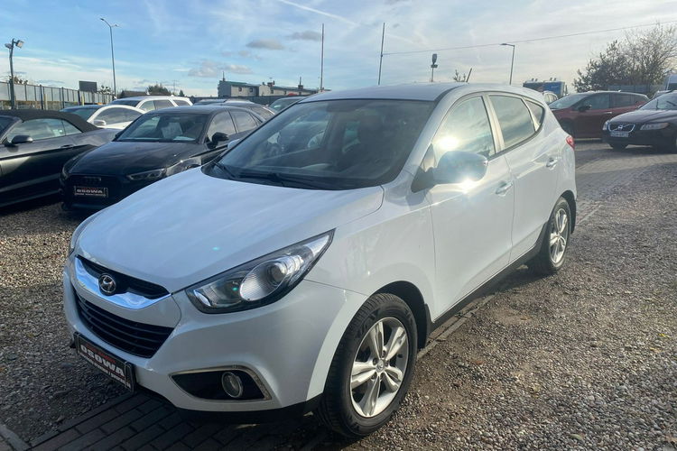 Hyundai ix35 2.0i 163KM pół skóry xenon klimatronik bezwypadkowy 1.r.gw zdjęcie 2