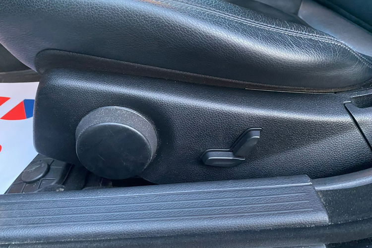 Mercedes C 250 4-Matic Automat nabi skóry kamera panorama bi xenon zamiana 1.r.gwaran zdjęcie 32