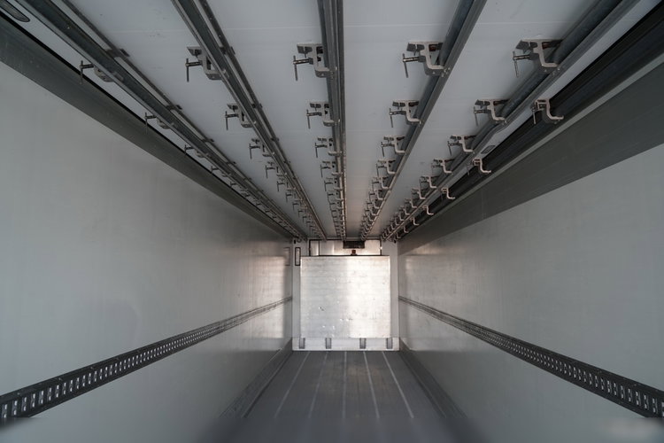 SCHMITZ / CHŁODNIA / THERMO KING SLX 400 / HAKÓWKA / OŚ PODNOSZONA / KOSZ NA PALETY zdjęcie 20