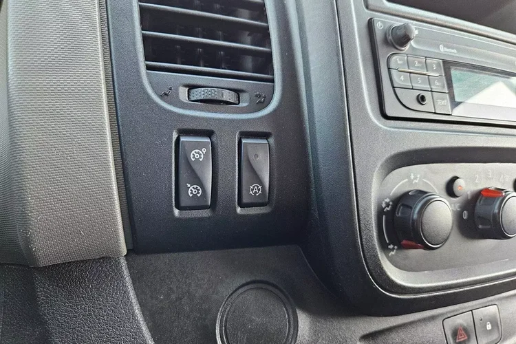 Renault Trafic L2H1 39999zł NETTO 1.6dCi/125KM zdjęcie 22