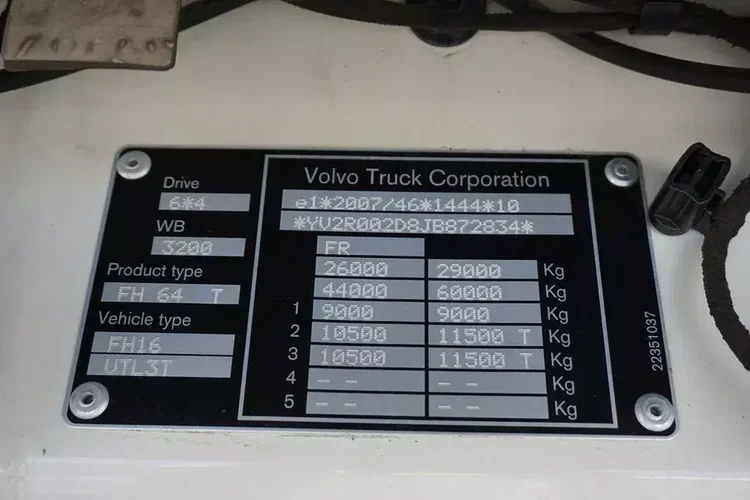 Volvo FH 16 / 650 / EURO 6 / ACC / 6 X 4 / RETARDER / HYDRAULIKA zdjęcie 11