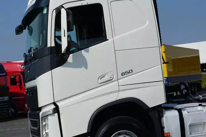 Volvo FH 16 / 650 / EURO 6 / ACC / 6 X 4 / RETARDER / HYDRAULIKA zdjęcie 25