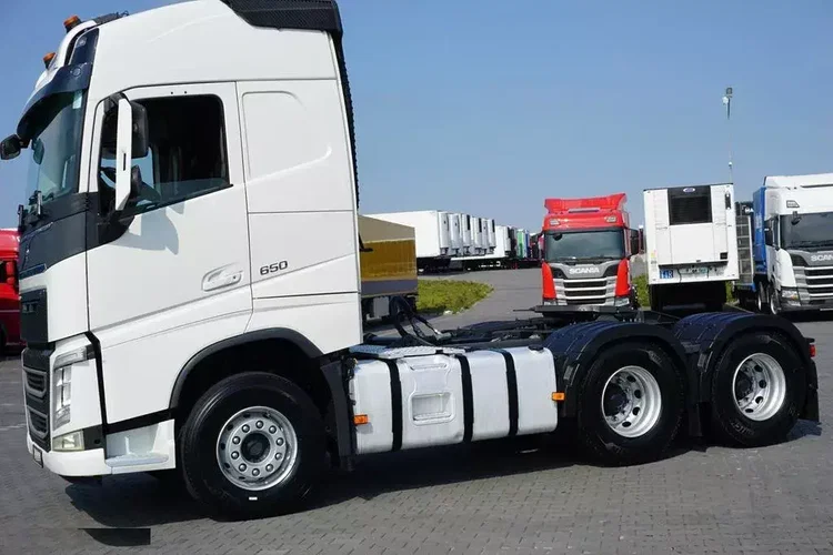 Volvo FH 16 / 650 / EURO 6 / ACC / 6 X 4 / RETARDER / HYDRAULIKA zdjęcie 26