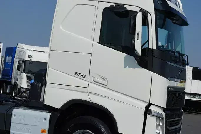 Volvo FH 16 / 650 / EURO 6 / ACC / 6 X 4 / RETARDER / HYDRAULIKA zdjęcie 29