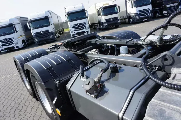 Volvo FH 16 / 650 / EURO 6 / ACC / 6 X 4 / RETARDER / HYDRAULIKA zdjęcie 36