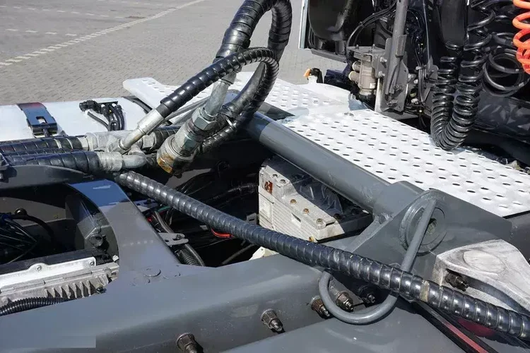 Volvo FH 16 / 650 / EURO 6 / ACC / 6 X 4 / RETARDER / HYDRAULIKA zdjęcie 37