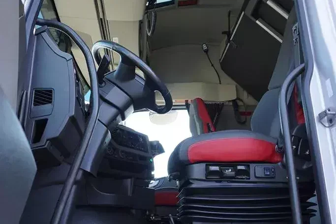 Volvo FH / 460 / ACC / E 6 / ZESTAW PRZEJAZDOWY / KONTENER / 37 PALET zdjęcie 7