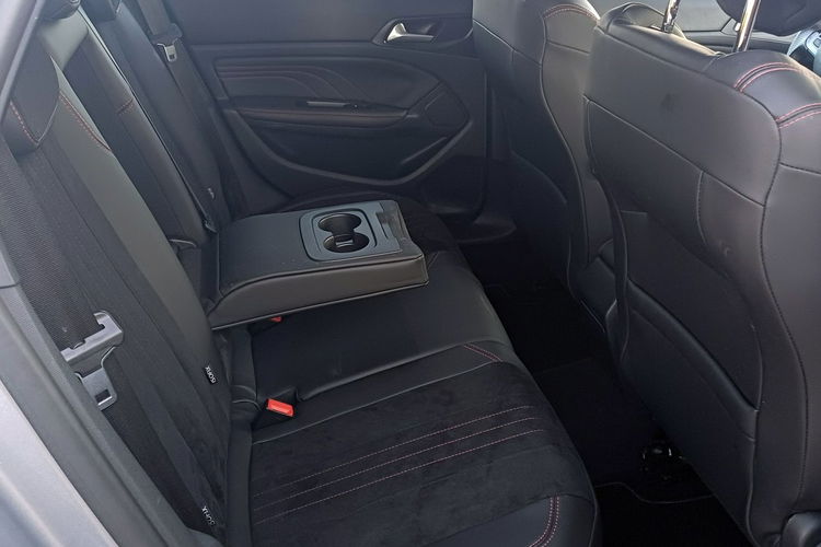 Peugeot 308 GT Line Automat 130 KM Przebieg: 92.880 km zdjęcie 13