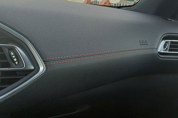 Peugeot 308 GT Line Automat 130 KM Przebieg: 92.880 km zdjęcie 26