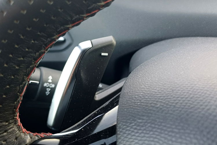 Peugeot 308 GT Line Automat 130 KM Przebieg: 92.880 km zdjęcie 27