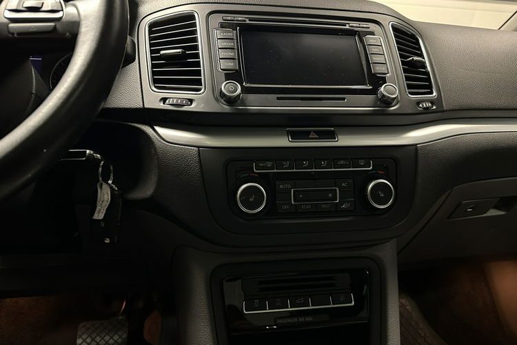 Volkswagen Sharan VW Sharan 2.0 TDI DSG Navi Kamera Tempomat Panorama Rej PL Gwarancja zdjęcie 12
