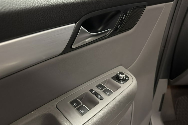 Volkswagen Sharan VW Sharan 2.0 TDI DSG Navi Kamera Tempomat Panorama Rej PL Gwarancja zdjęcie 16