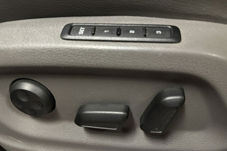 Volkswagen Sharan VW Sharan 2.0 TDI DSG Navi Kamera Tempomat Panorama Rej PL Gwarancja zdjęcie 17