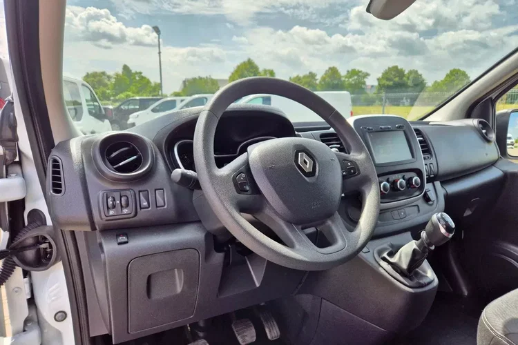 Renault Trafic L2H1 89999zł NETTO Brygadówka 6 osób 2.0dCi/120KM zdjęcie 16