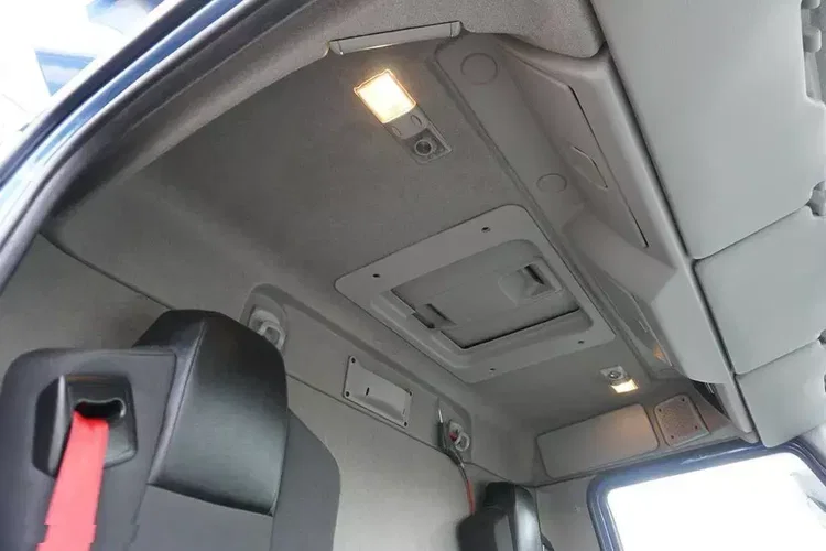 Renault / D 320 / EURO 6 / FIRANKA + WINDA / 21 PALET / ŁAD. 16 530 KG zdjęcie 27