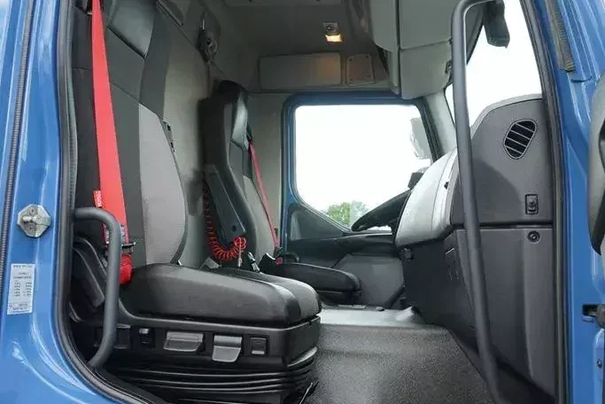 Renault / D 320 / EURO 6 / FIRANKA + WINDA / 21 PALET / ŁAD. 16 530 KG zdjęcie 8