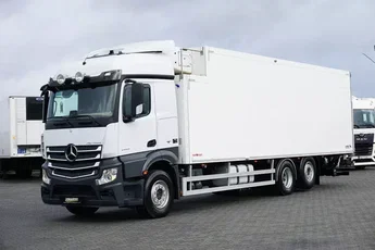 Mercedes ACTROS / 2553 / EURO 6 / CHŁODNIA + WINDA / 23 PALETY / OŚ SKRĘTNA