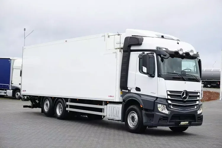 Mercedes ACTROS / 2553 / EURO 6 / CHŁODNIA + WINDA / 23 PALETY / OŚ SKRĘTNA zdjęcie 2
