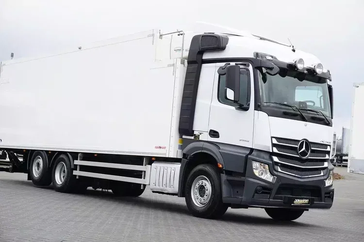 Mercedes ACTROS / 2553 / EURO 6 / CHŁODNIA + WINDA / 23 PALETY / OŚ SKRĘTNA zdjęcie 21