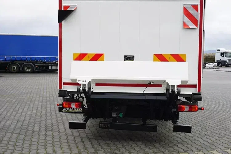 Mercedes ACTROS / 2553 / EURO 6 / CHŁODNIA + WINDA / 23 PALETY / OŚ SKRĘTNA zdjęcie 28