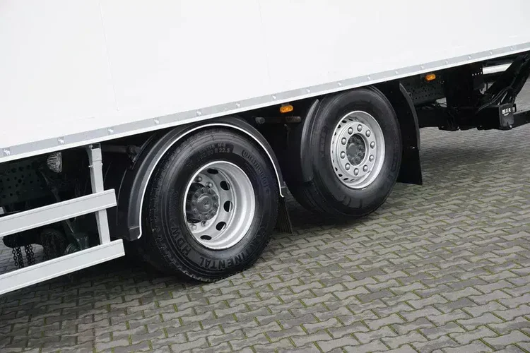 Mercedes ACTROS / 2553 / EURO 6 / CHŁODNIA + WINDA / 23 PALETY / OŚ SKRĘTNA zdjęcie 37