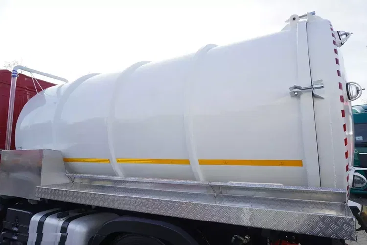 Mercedes Actros 1833 / 260 tys. km / Zabudowa WUKO 11000 l zdjęcie 10