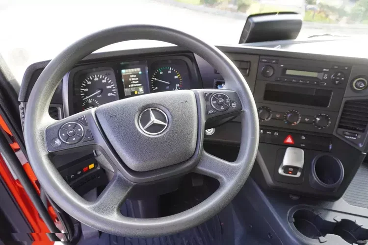Mercedes Actros 1833 / 260 tys. km / Zabudowa WUKO 11000 l zdjęcie 21