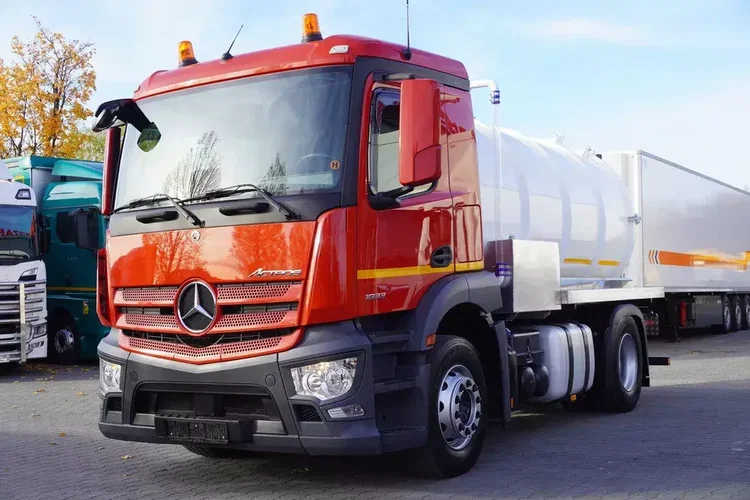 Mercedes Actros 1833 / 260 tys. km / Zabudowa WUKO 11000 l zdjęcie 7