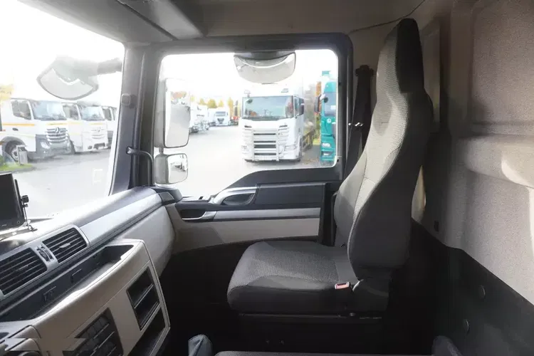 MAN TGL 12.220 / Firanka 19 EPAL / 140 tys. km zdjęcie 19