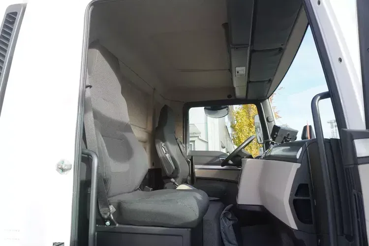 MAN TGL 12.220 / Firanka 19 EPAL / 140 tys. km zdjęcie 29
