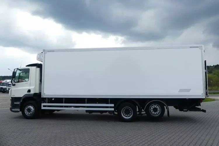 DAF CF 370 / 6x2 / CHŁODNIA 8.25 + WINDA / EURO 6 / 330 TYS KM / zdjęcie 3