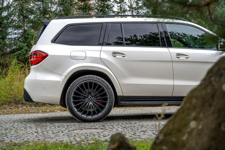 Mercedes GLS Klasa 63 AMG / 5.5 V8 585KM / Oryginał / 2kpl kół / Japonia / Bezwypadkowy zdjęcie 18