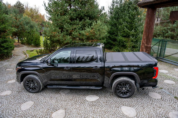 Toyota Tundra Limited / 3.4 V6 Hybrid i-FORCE MAX / 4x4 / Black Edition / zdjęcie 14