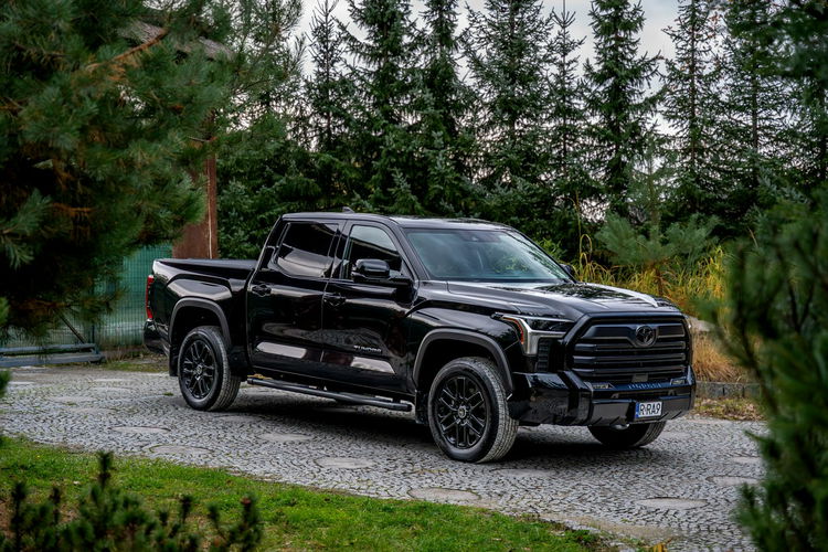 Toyota Tundra Limited / 3.4 V6 Hybrid i-FORCE MAX / 4x4 / Black Edition / zdjęcie 23