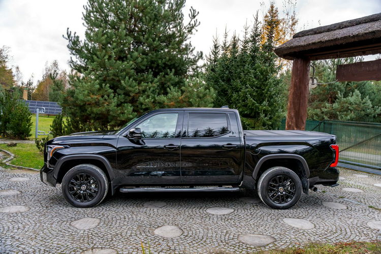 Toyota Tundra Limited / 3.4 V6 Hybrid i-FORCE MAX / 4x4 / Black Edition / zdjęcie 33