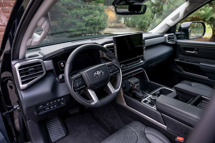 Toyota Tundra Limited / 3.4 V6 Hybrid i-FORCE MAX / 4x4 / Black Edition / zdjęcie 41