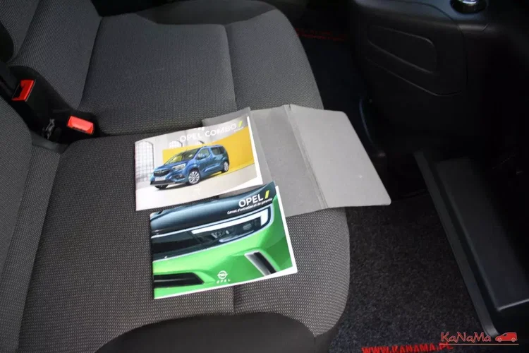 Opel Combo zdjęcie 37