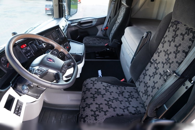 Scania R 450 / RETARDER / KLIMA POSTOJOWA zdjęcie 24