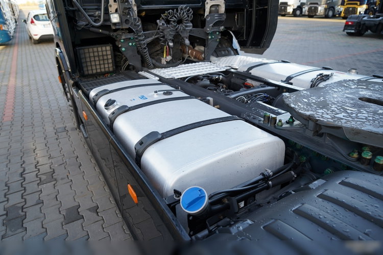 Scania S 500 / RETARDER / KLIMA POSTOJOWA / CAŁA NA PODUSZKACH / OPONY 100% zdjęcie 15