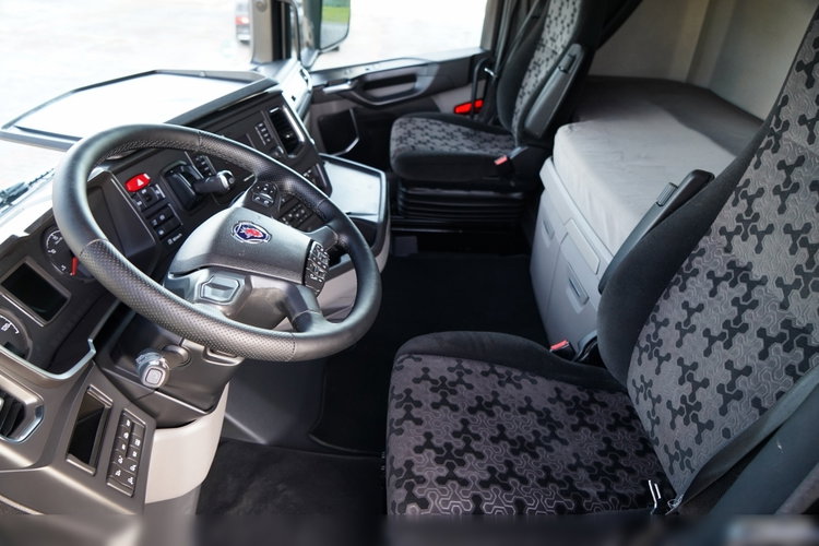 Scania S 500 / RETARDER / KLIMA POSTOJOWA / CAŁA NA PODUSZKACH / OPONY 100% zdjęcie 30