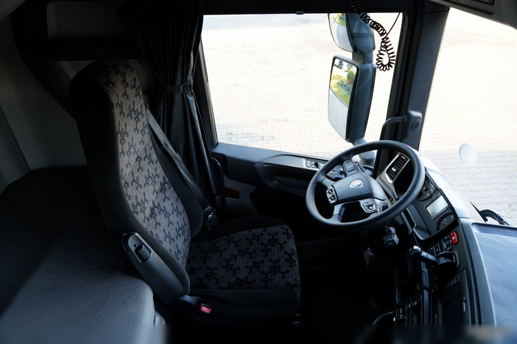 Scania S 500 / RETARDER / KLIMA POSTOJOWA / CAŁA NA PODUSZKACH / OPONY 100% zdjęcie 33