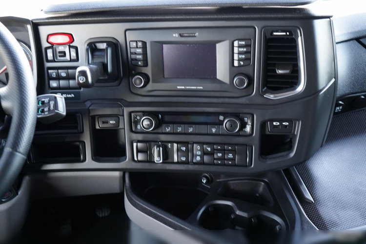 Scania S 500 / RETARDER / KLIMA POSTOJOWA / CAŁA NA PODUSZKACH / OPONY 100% zdjęcie 35