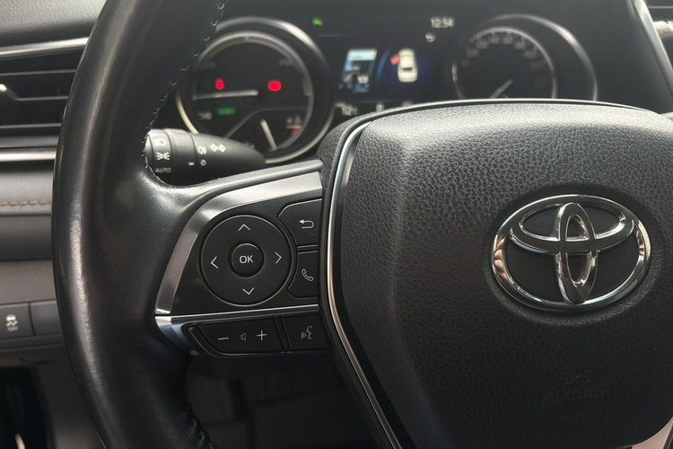 Toyota Camry 2.5 HSD 218KM COMFORT, salon Polska, gwarancja zdjęcie 12