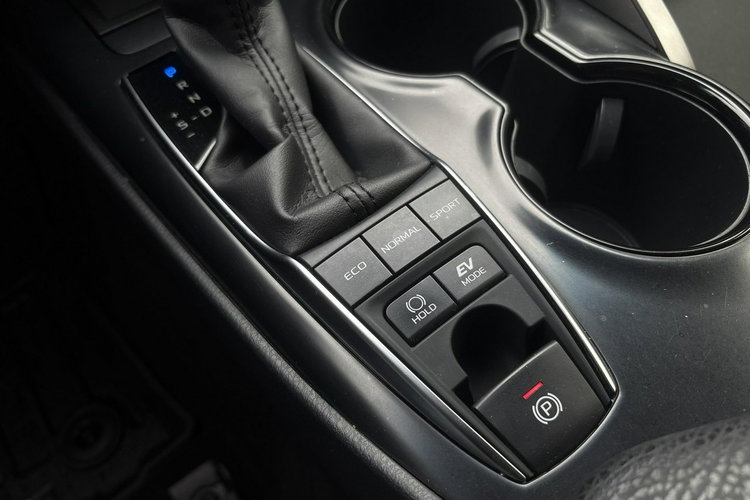 Toyota Camry 2.5 HSD 218KM COMFORT, salon Polska, gwarancja zdjęcie 30