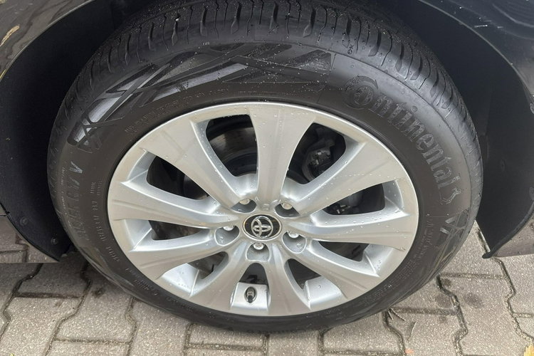 Toyota Camry 2.5 HSD 218KM COMFORT, salon Polska, gwarancja zdjęcie 32