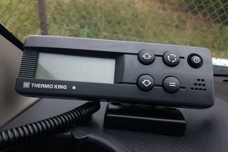 Renault Master 8EP CHŁODNIA MROŹNIA 4.22x2.11x2.02 IZOTERMA AGREGAT THERMO KING V-500 zdjęcie 20