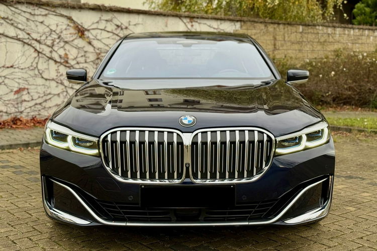 BMW 750 Faktura VAT 23% 750I X-drive High Executive zdjęcie 11