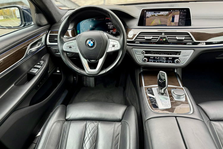 BMW 750 Faktura VAT 23% 750I X-drive High Executive zdjęcie 19