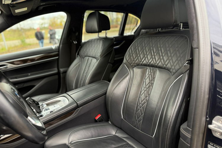 BMW 750 Faktura VAT 23% 750I X-drive High Executive zdjęcie 23