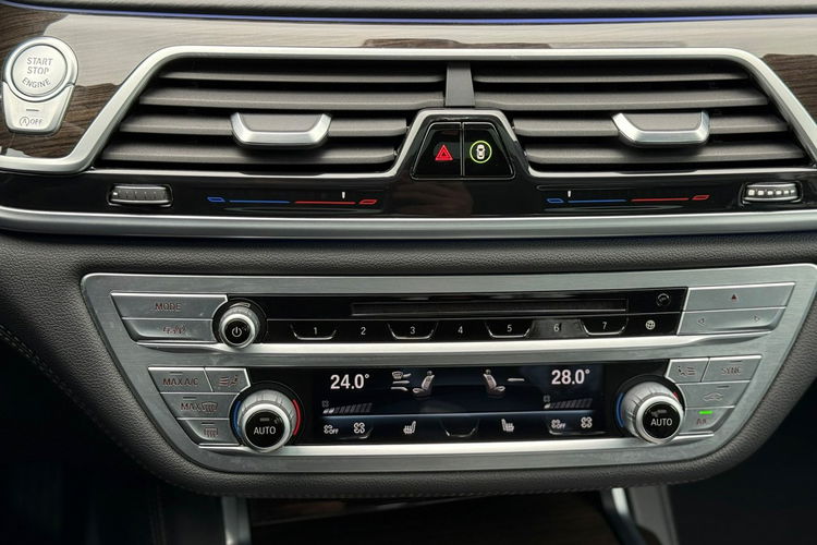 BMW 750 Faktura VAT 23% 750I X-drive High Executive zdjęcie 42